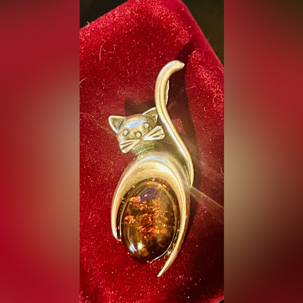 Baltic Amber and Sterling Silver 925 Cat Pendant - Picture 7 of 11
